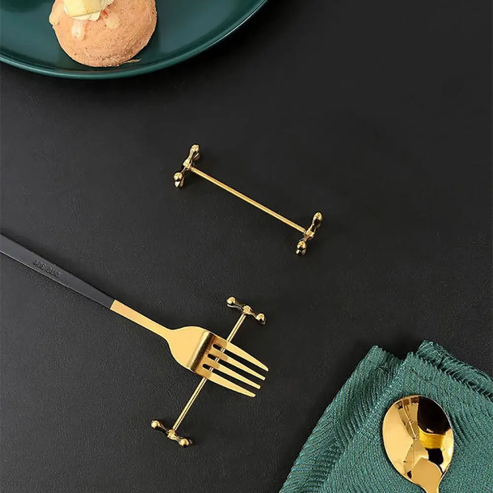 1Pcs Durable Plum Shape Chopstick Holder Stainless Steel Metal Tableware Stand Chopsticks Rack Art Craft Table Decoration