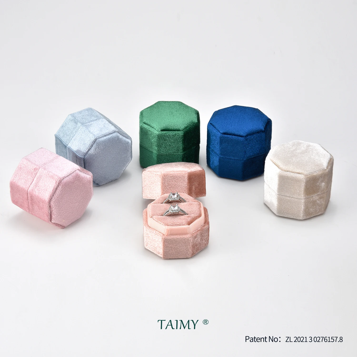 고급스러운 벨벳 소재와 세련된 디자인의 TAIMY 미니 벨벳 팔각형 커스텀 로고 쥬얼리 박스