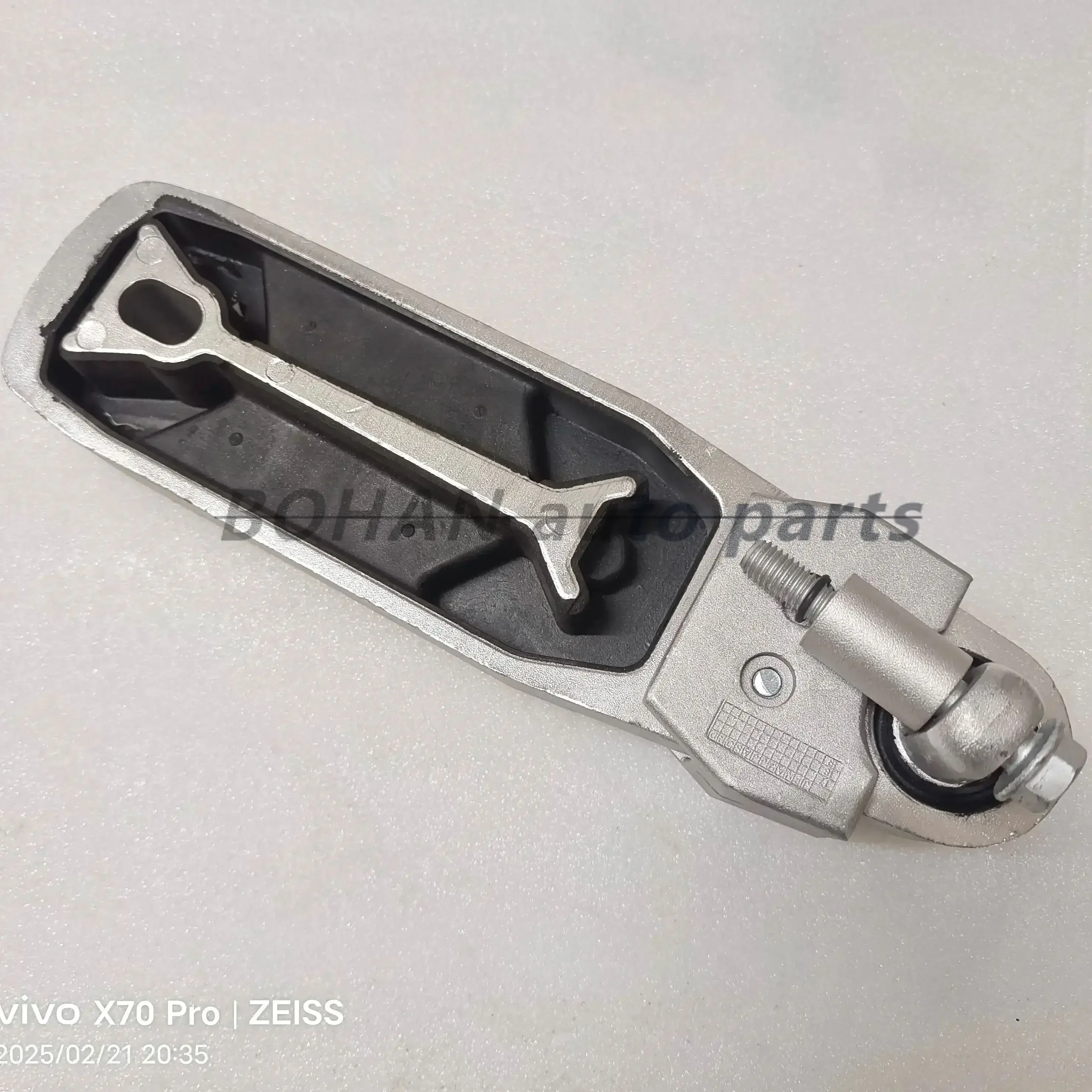32298950 31682684 31460677 31480664 31330591 31330590 31430195 Engine mounts for Volvo