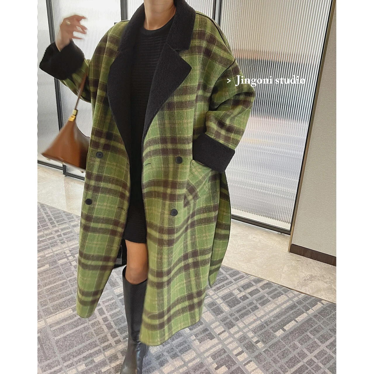 2023 Woman Oem Plaid Woolen Tweed Fur Teddy Reversible Blazers Long Jackets Coats Clothes Korean Fashion Tops Winter Trench New