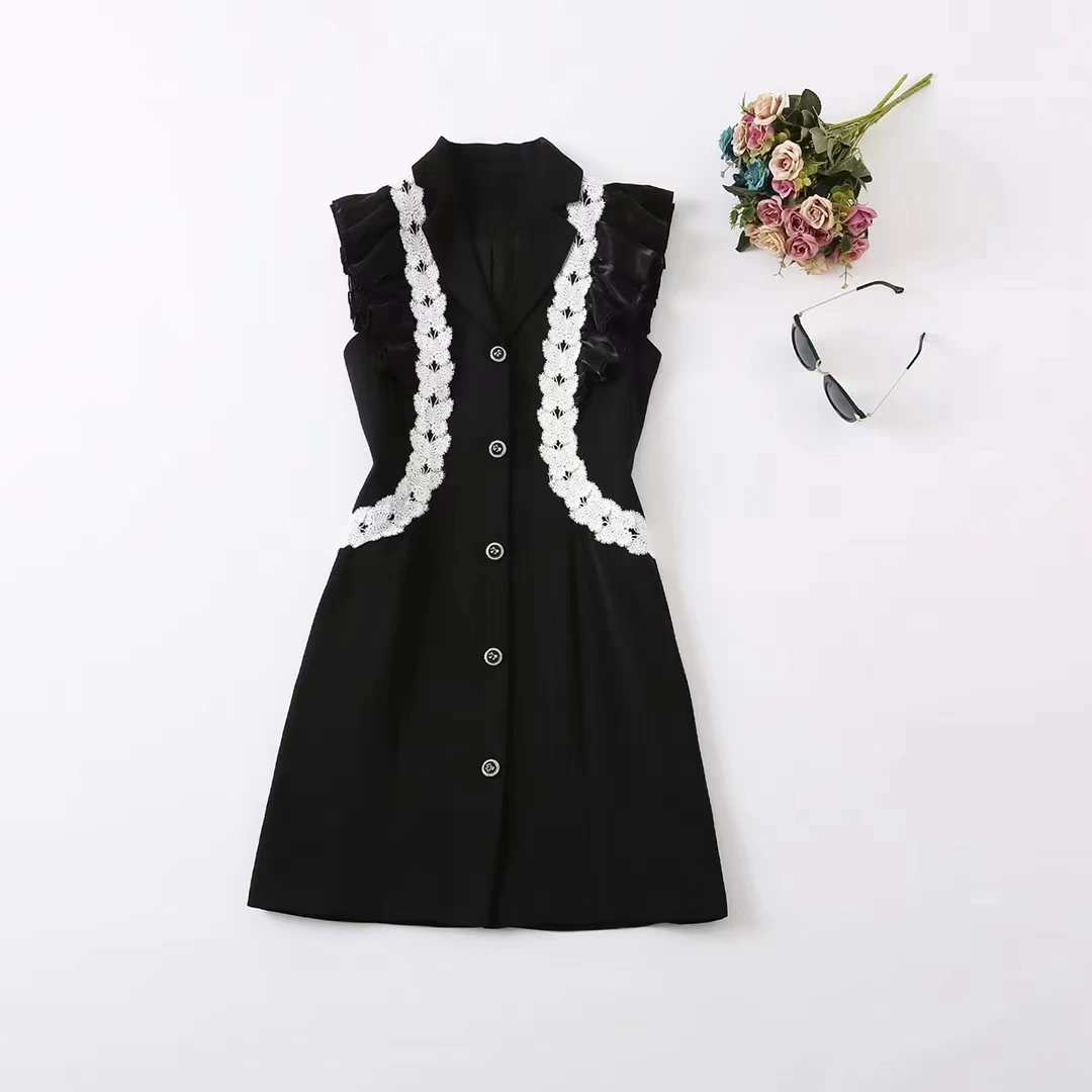 

New European and American women's wear for winter 2022 The sleeveless suit collar Butterflies embroidered fashionable dress