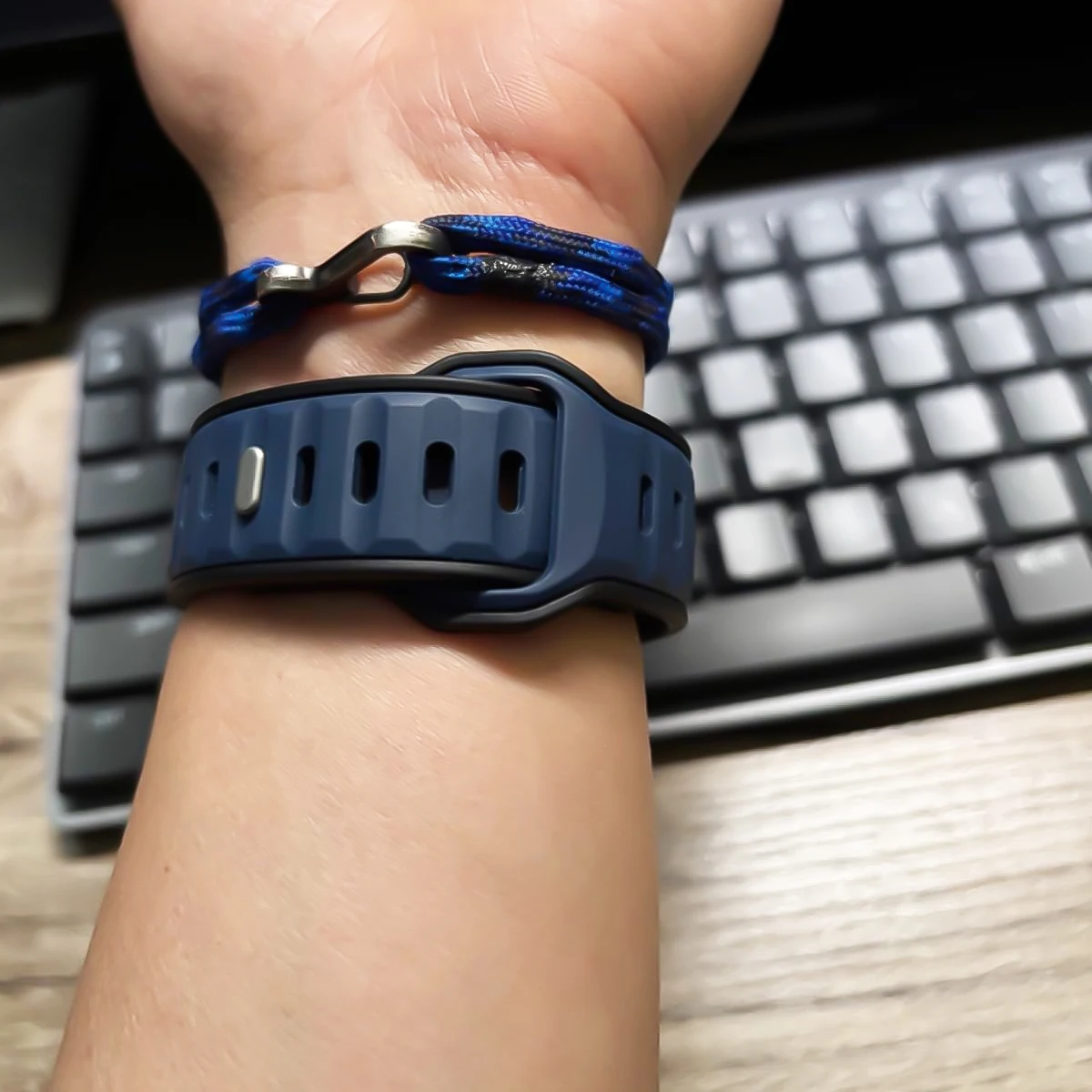 Sporty Silicone Watch Strap - 20mm/22mm Band