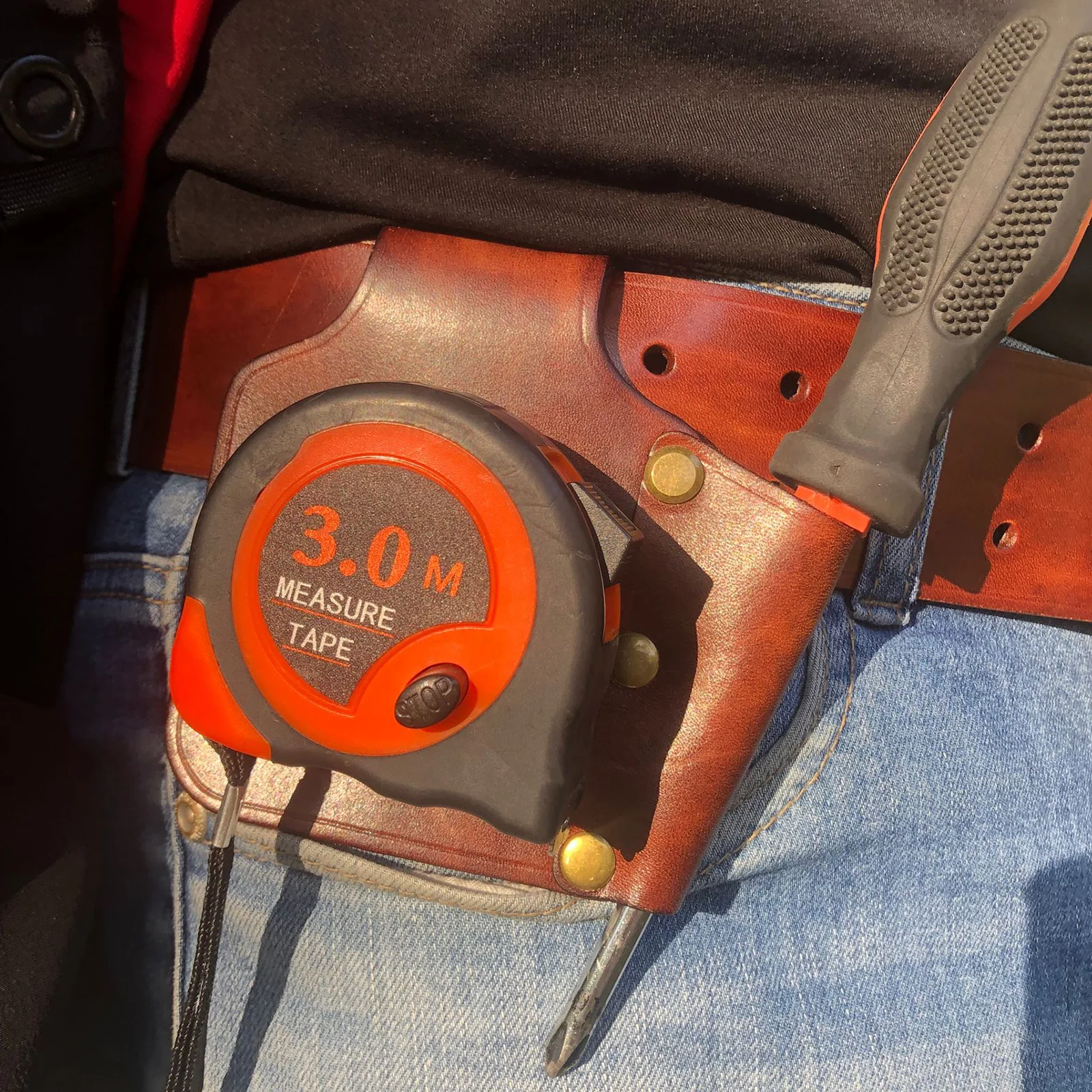 

Tourbon Genuine Thick Leather Tape Measure Holder Screwdriver Tool Carrier Pouch Holster for Belt(5cm)