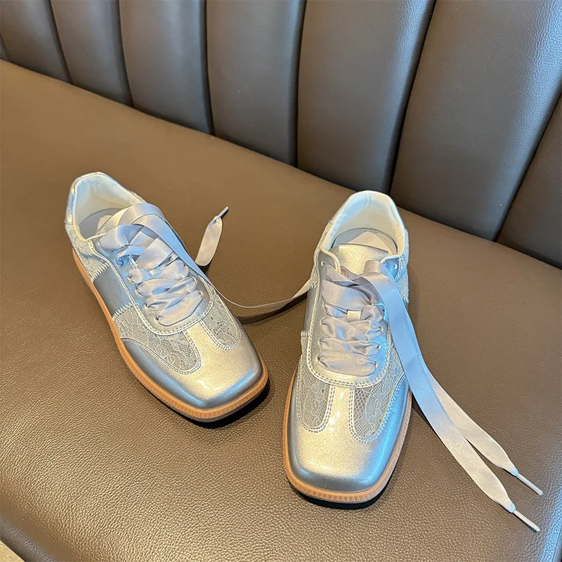 Casual Flat Running Shoes Women's Retro Genuine Leather Lace Comfort Soft Sole Female Sports Shoes Versatile white Shoes 35-40