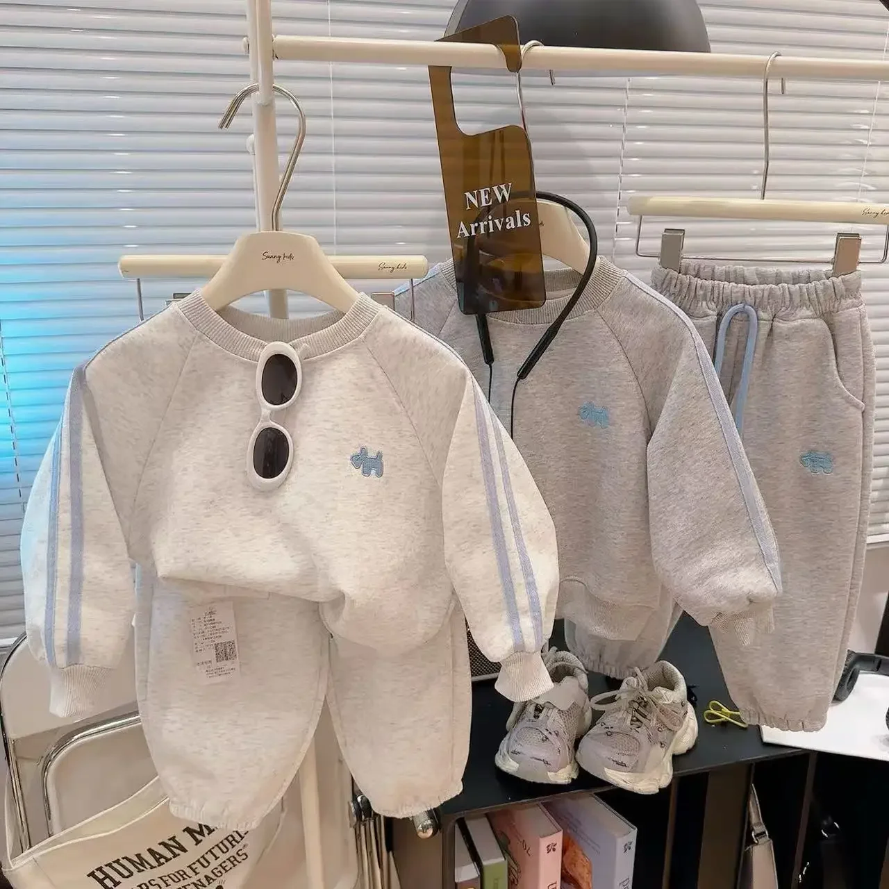Boys Sweatshirts Hoodies Spring Autumn Long Sleeved T-shirt  Children O Neck Top Sweat Pants 2pcs Set Korean Cartoon Sportswear - 4