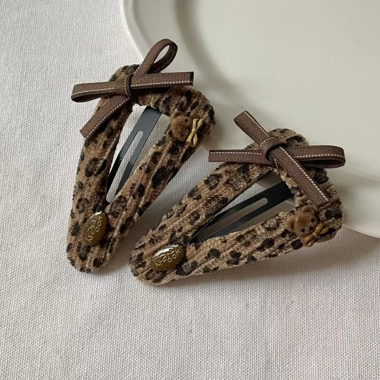 1PCWomen's Autumn Winter Leopard Print Hair Clips With Bow&Mini Bear Vintage Corduroy Hair Accessories Stylish Hair Decorations
