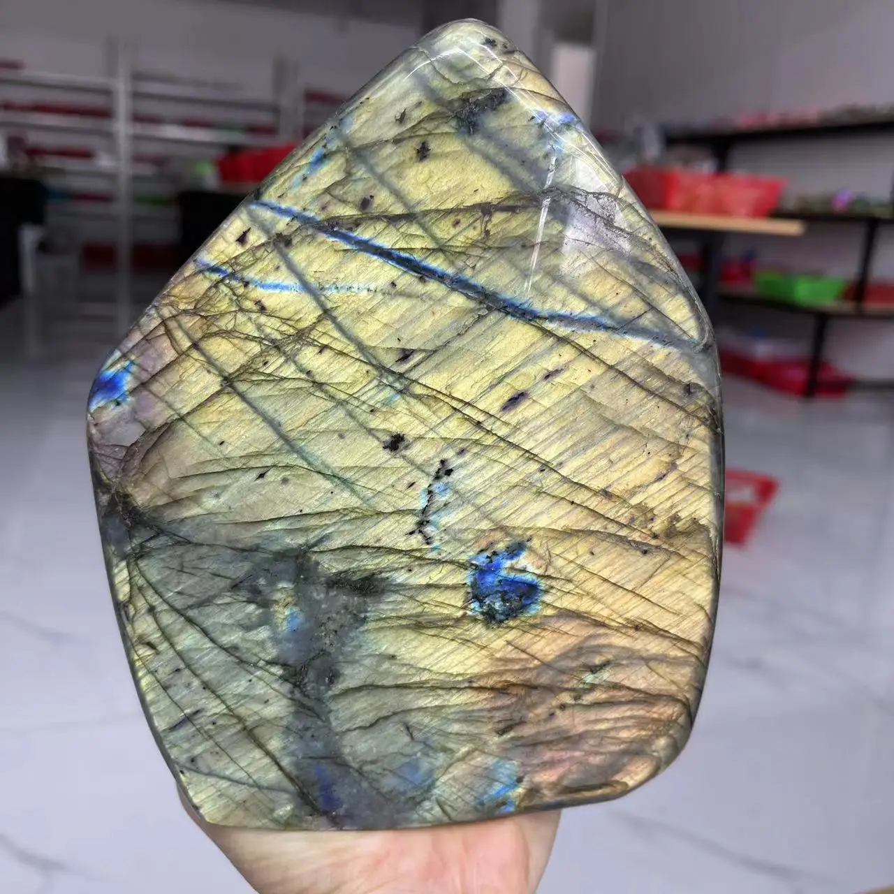 Pretty Natural Crystal Quartz Polished Gemstone Large Labradorite Stone with Blue or Yellow Flashy 3
