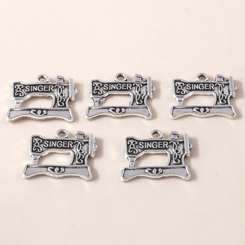 Leslie 10 Stück/Lot 16*20mm Legierung Antik Silberfarben Retro Nähmaschinen-Anhänger für DIY Armbänder Halsketten Schmuckzubehör