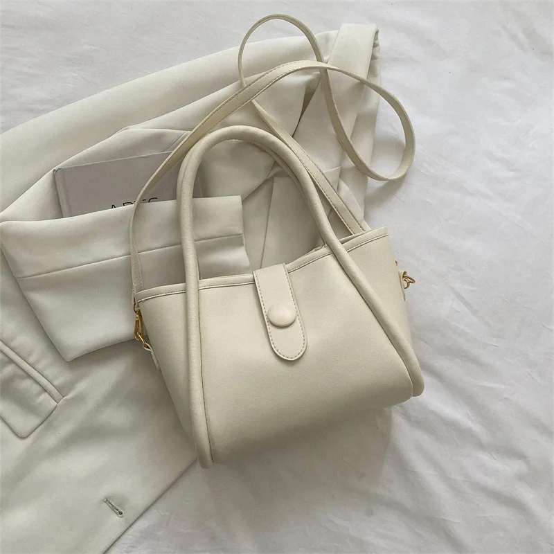 Large Capacity Bag Women's New Trend Autumn Fashion Shoulder Bag Contrast Color Foreign Style Leisure Commuter Tote Bag