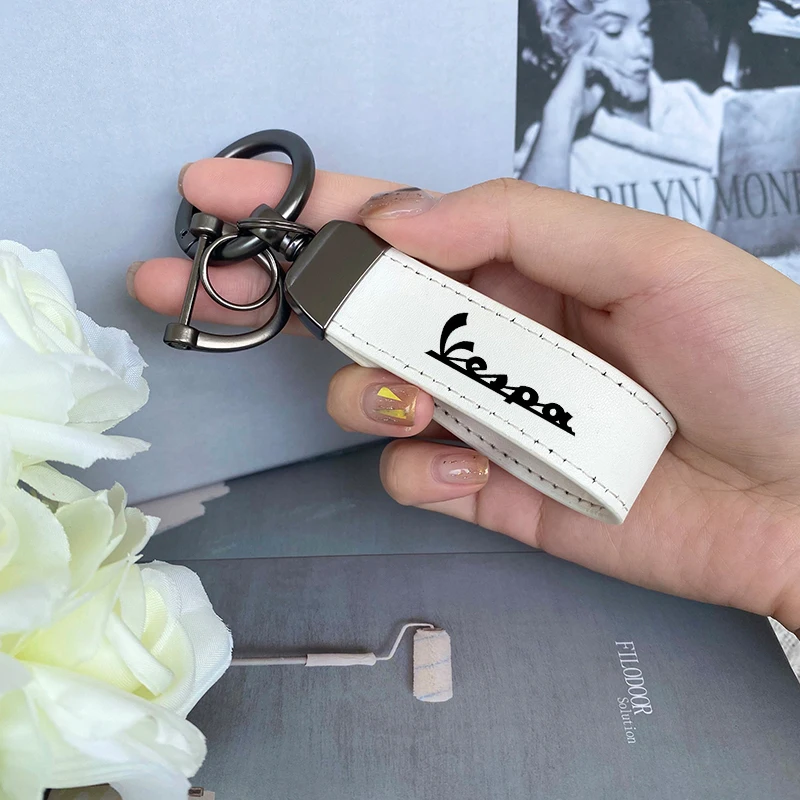 Top quality leather motorcycle KeyRing Keychain accesorios For Piaggio VESPA GTS GTV LX Primavera Sprint 125 150 250 300 300ie