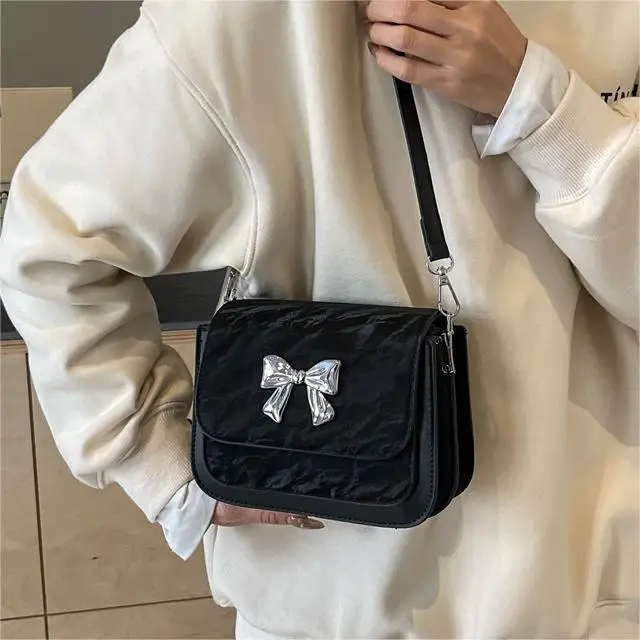 

2024 spring and summer new fashion texture senior sense of single shoulder / crossbody small square bag