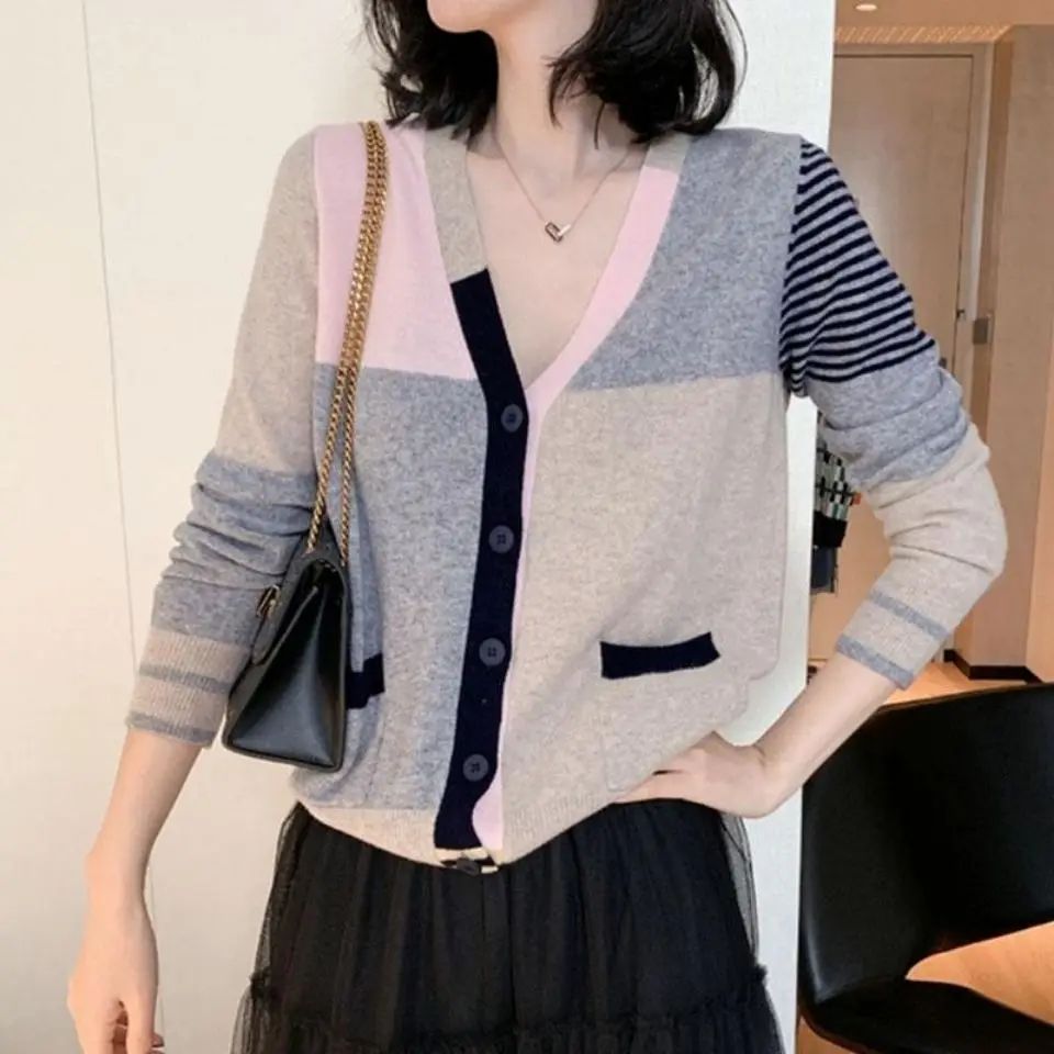 

Ladies Sweaters V-neck Knitted Top for Women Y2k Vintage Clothing Korean Style In Promotion Cardigan Cashmere Fashion Aesthetic