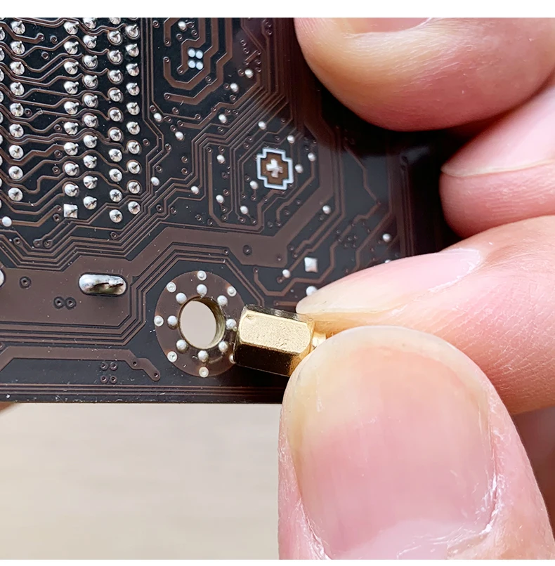 Parafuso De Bronze, Placa-mãe PCB, Montagem Do
