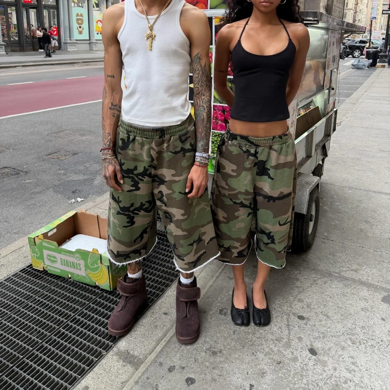 Y2K American Camo Shorts Camouflage Pattern Rough Edge Tassel Sweatshorts New Summer High Street Streetwear Unisex Baggy Shorts 4