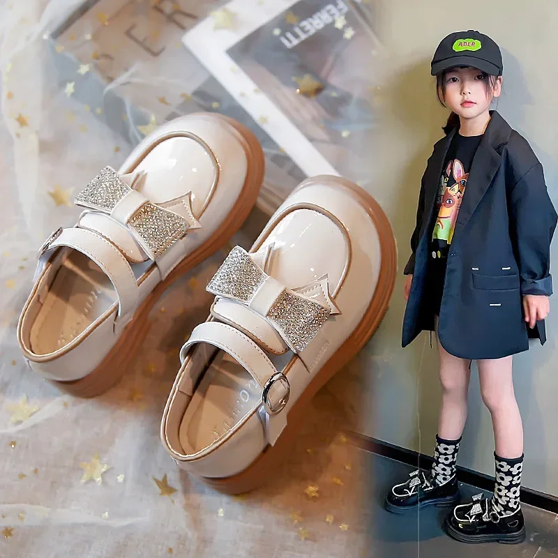 Kids Performance Flat Shoes 2024 Brand New Princess Shoes with Crystal Bow for Party Girls British Style Leather Shoes Versatile 5