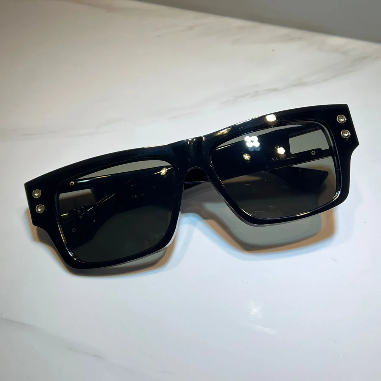 Sunglasses For Women and Men Summer SEVEN 407 Brand Style Anti-Ultraviolet Retro Plate Full Frame Glasses Random Box