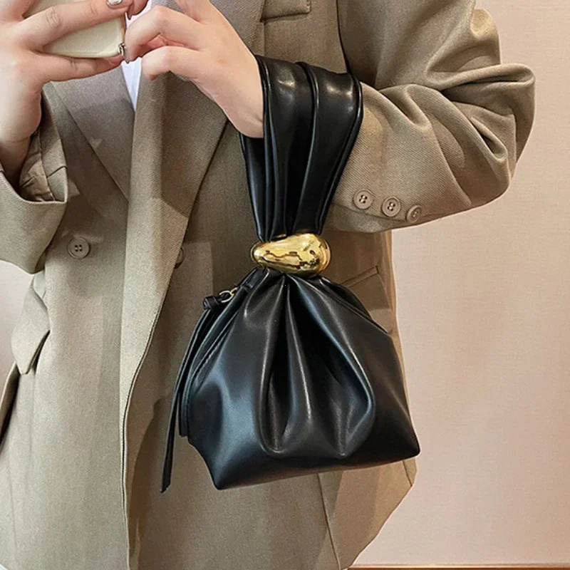 Personalized Soft Leather Clutch Bag Luxury Designer Women Pleated Mini Bucket Pouch Temperament Side Zipper Party_voghion.com