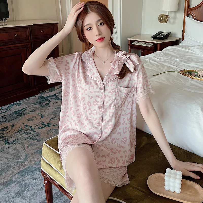 

M-2XL Loose Luxury Silk Pajamas for Women Summer V Neck Letter Print Home Suit Stain Pajama Set Woman Sleepwear Pijama Mujer