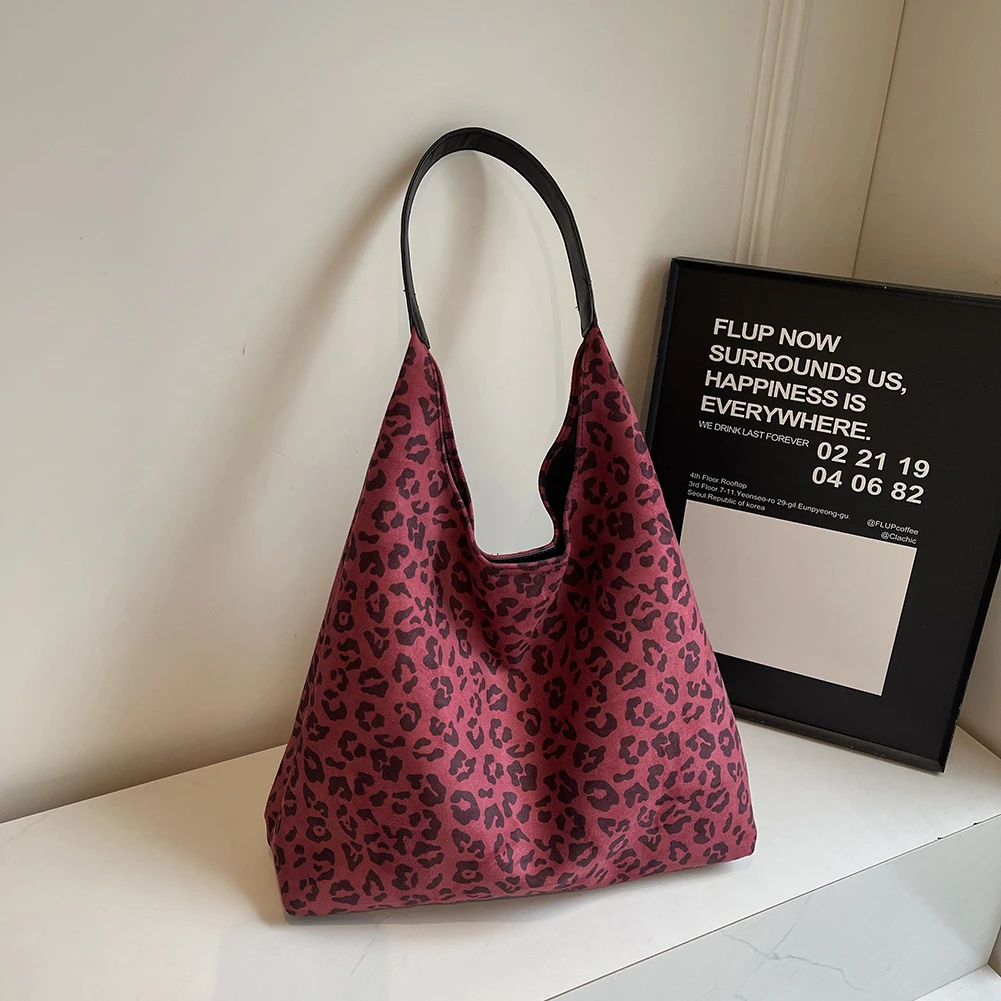 Women Leather Shoulder Bag Large Capacity Chic Hobo Bag with Small Purse Casual Tote Purse Hasp Closure Fashion Shopping Bag