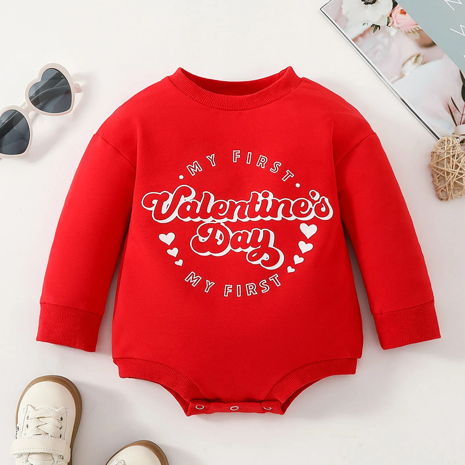 

Newborn Baby Girl Boy Valentine's Day Red Outfit Retro Letter Crewneck Sweatshirt Romper Oversized Fall Winter Bodysuits Clothes