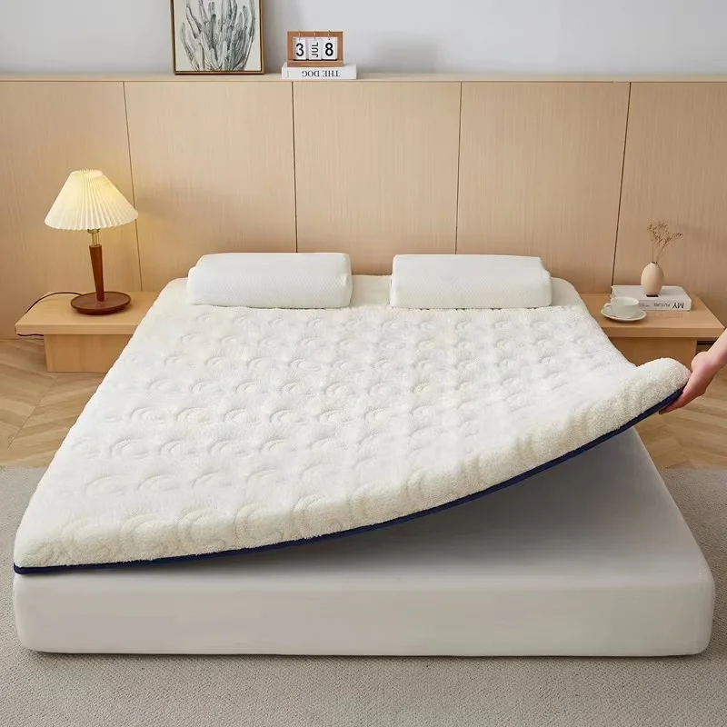 Description Picture 5 of itemWinter Warm Thick Soft Plush Mattress Breathable Student Dormitory Bed Mattress Topper 3cm 6cm Thickness Bedding Mat