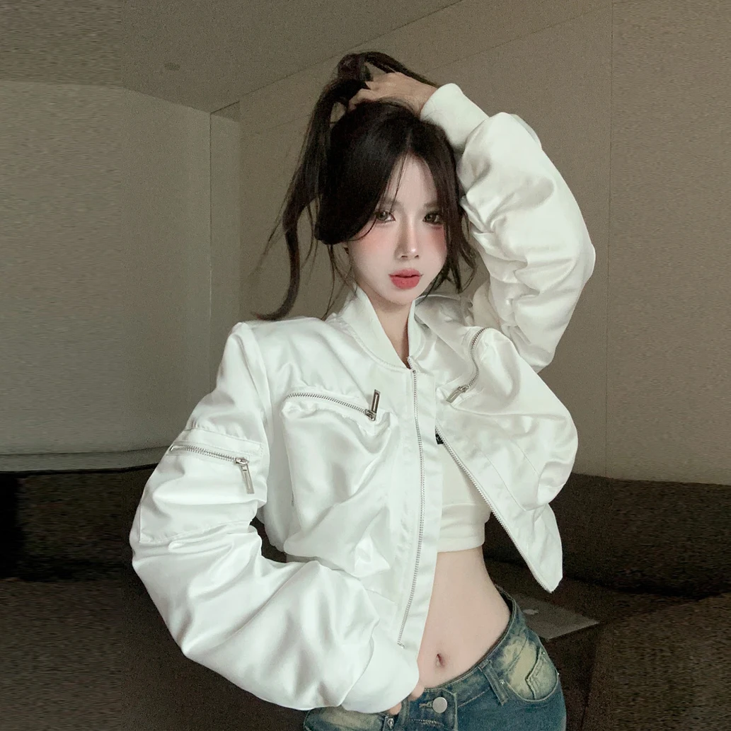 سترة قصيرة للنساء