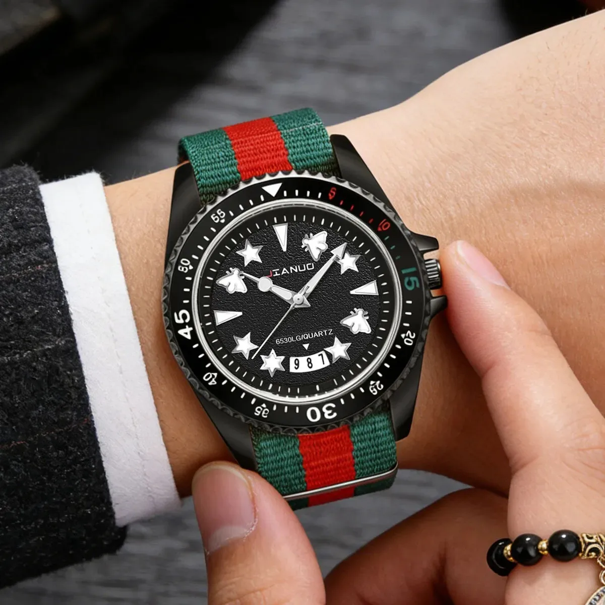 Elegant Quartz Watch with Calendar and Luminous Hands on a Stylish Nylon Strap