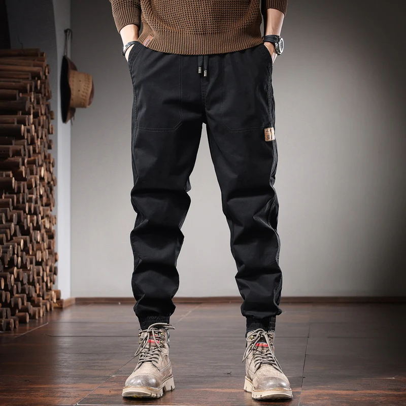 Рисунок 3 - Осенние черные повседневные брюки-карандаш