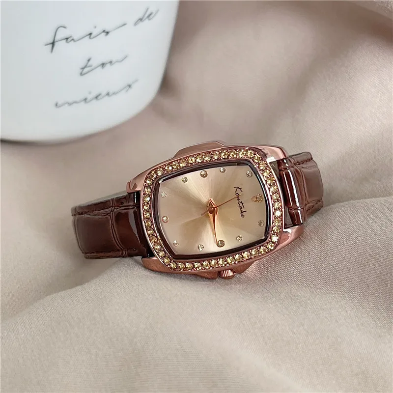 

Retro Square Quartz Luxury Dial Casual Wrist Watches Leather Strap Fashionable Clock Waterproof Wristwatch for Women