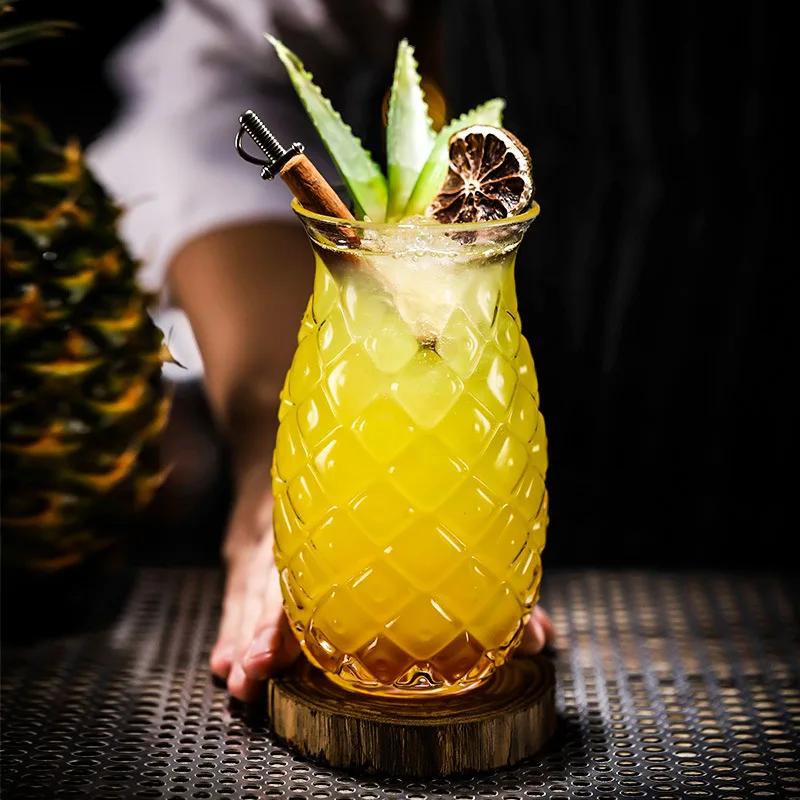 Creative Bar Pineapple Shaped Cocktail Glass Restaurant Special Drink Cup Transparent Juice Glass For Party glass cup
