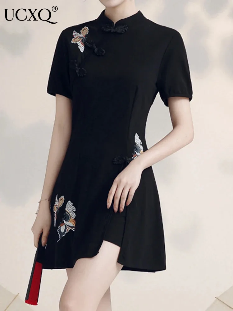 

UCXQ Chinese Style Stand Embroidery Cheongsam Dress Solid Color Shorts Fashion Two-piece Set Women 2024 New Spring Summer 3A7964