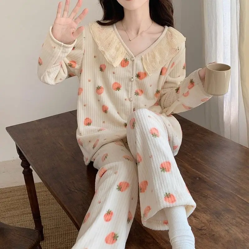 Women Flannel Pajamas Autumn Winter Female Fine Velvet Long Sleeve Cardigan Sleepwear Sets Leisure Warm Printed Homewear Suit