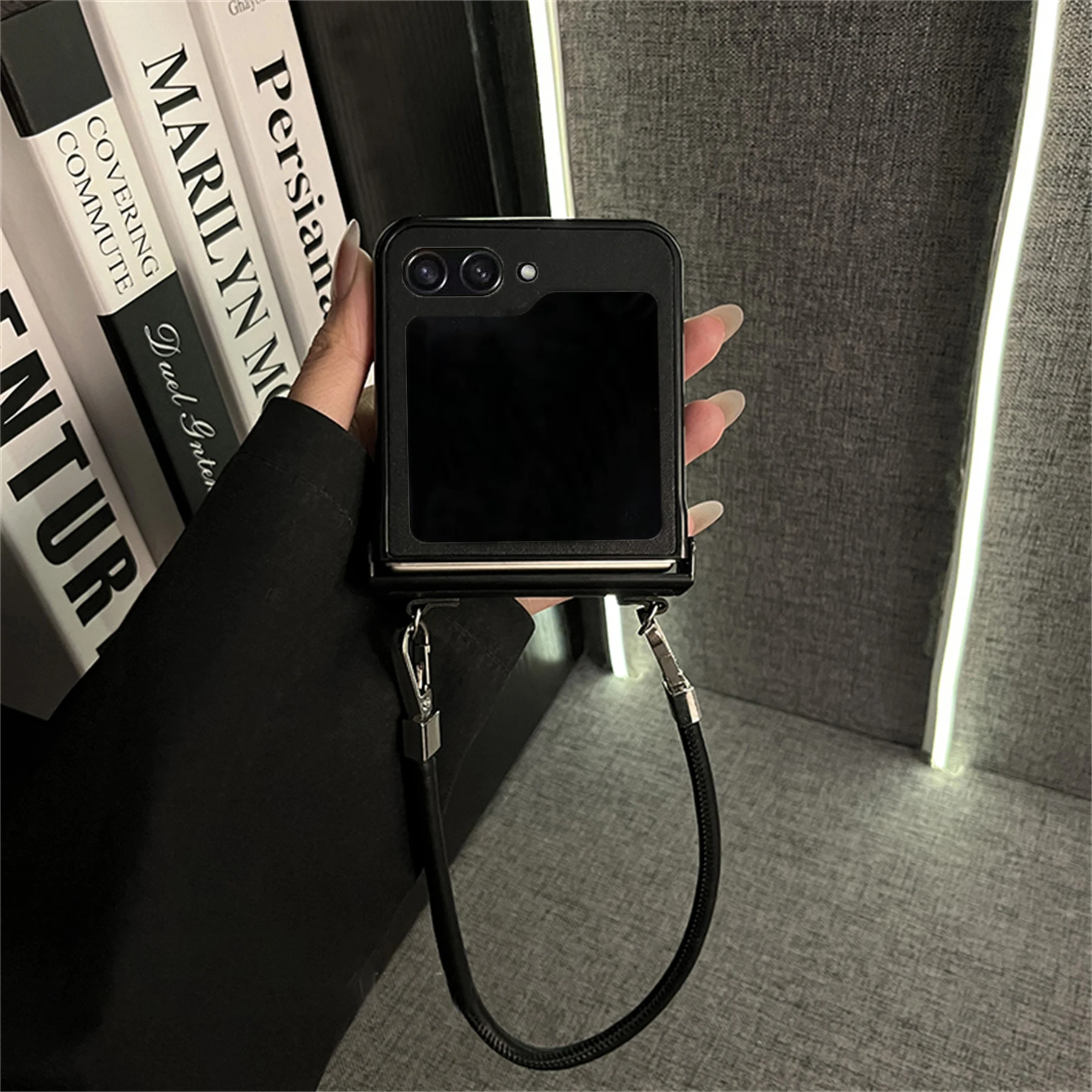 Luxury Dermatoglyph Love Heart Black Phone Case with Leather Strap