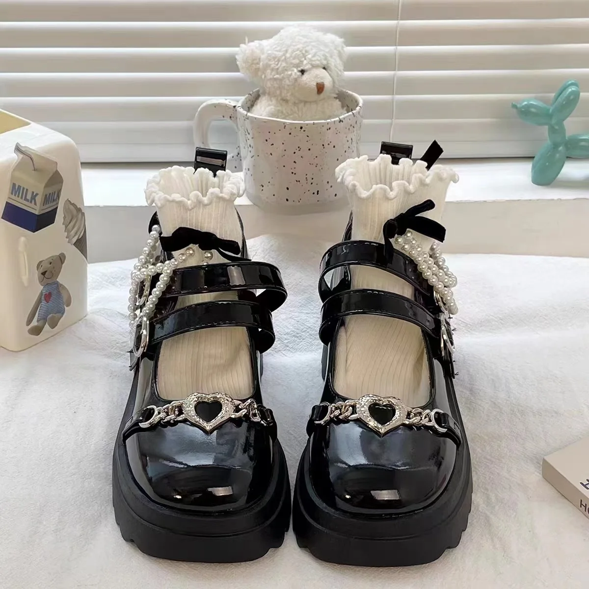 Black Leather Shoes Spring and Autumn Season Metal Chain Sponge Cake Sole Mary Jane Shoes Women's Patent Leather Gothic Style 4