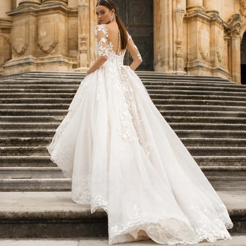 Luxury Sheer O-neck A-line Wedding Dresses With Long Sleeves Applique Tiered Floor Length Bridal Gowns Boho Robe de mariage