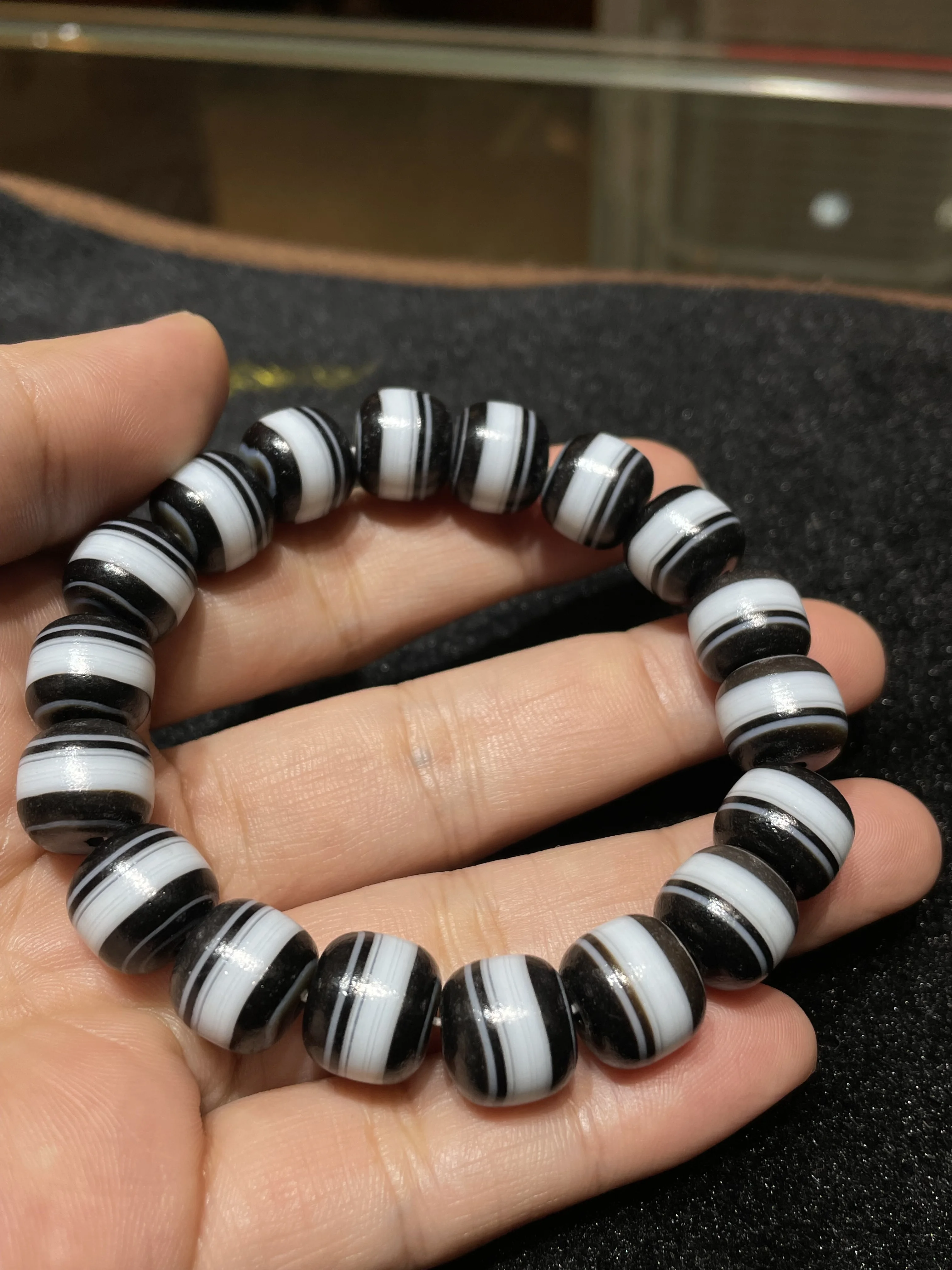 

A Energy Тибетский Старый Агат натуральный Шелкопряд широкая линия Инь Янь медицина бусины дзи L браслет 2022 Amulet Timestown