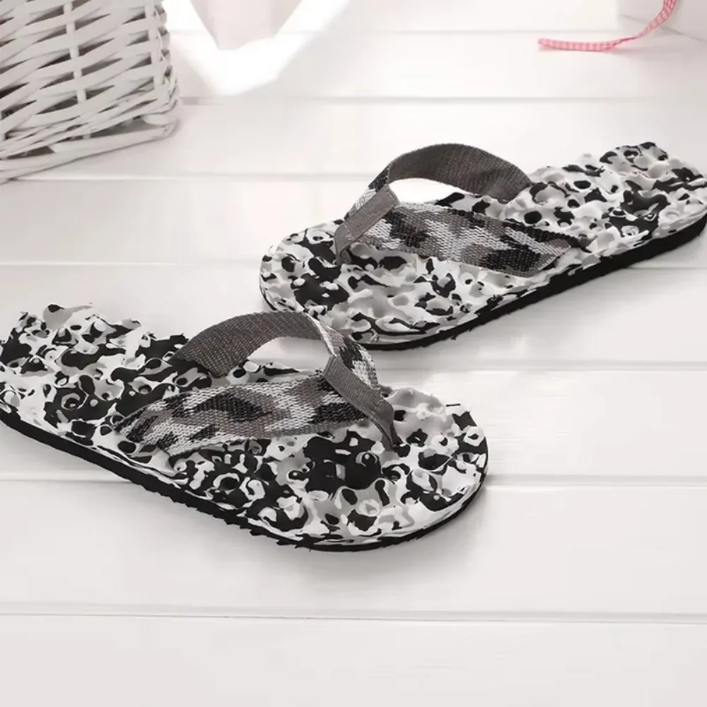 Massage Flip-Flops Summer Men Slippers Beach Sandals Comfortable Men Casual Shoes Fashion Men Flip Flops Hot Sell Footwear 2024