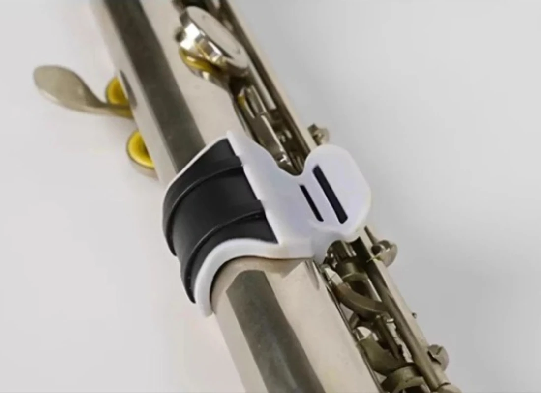 Flute finger rest silicone anti-slip flute finger rest balance corrector hand shape instrument accessory protects instrument