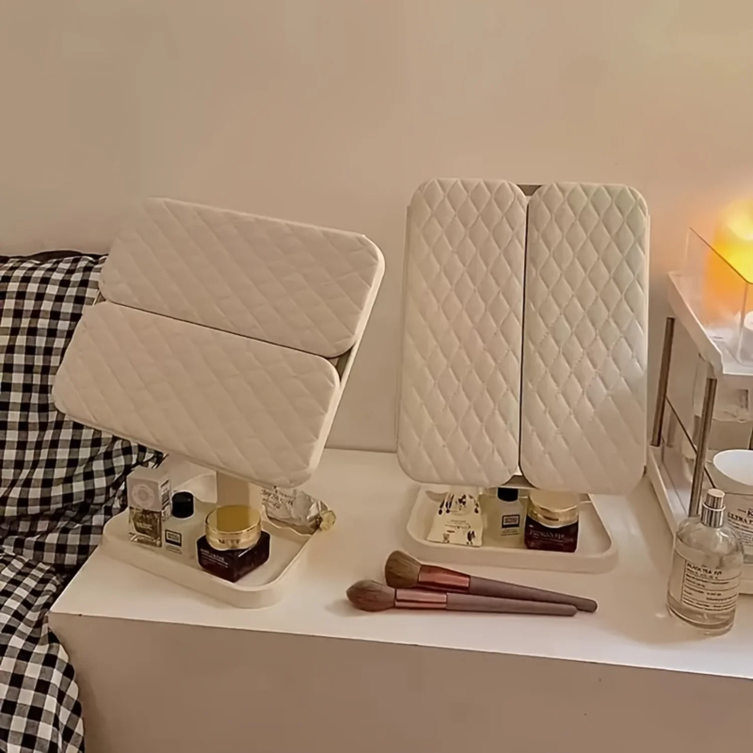 Tri-Fold LED Makeup Mirror with Stand & 3 Color Lighting, Screen Dimming and Women Gift 2