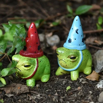 Cute Frog Garden Statue 1