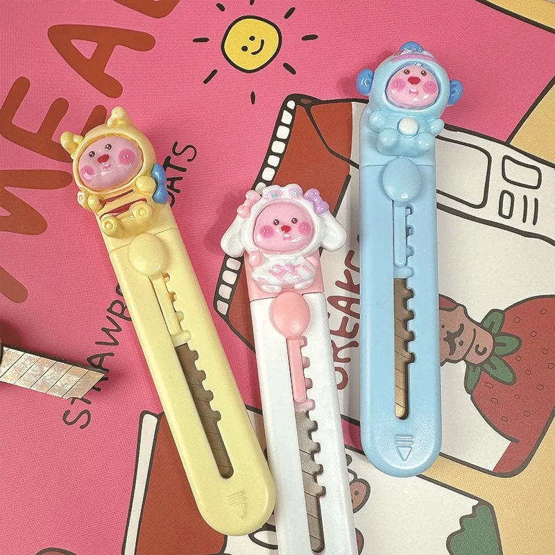 1Pc Mini Portable Art Knife utility knife paper cutter mail opener unboxing knife pocket folding knife craft cutting knife Student Cute Cartoon Paper Cutter Office Stationery Express Box Opener