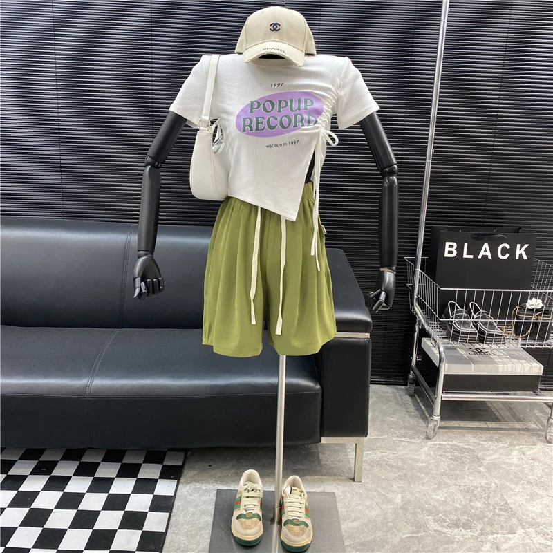 

Новинка 2022, модная дизайнерская короткая футболка известного бренда с буквенным принтом, облегающий топ с открытым пупком и завязкой сбоку