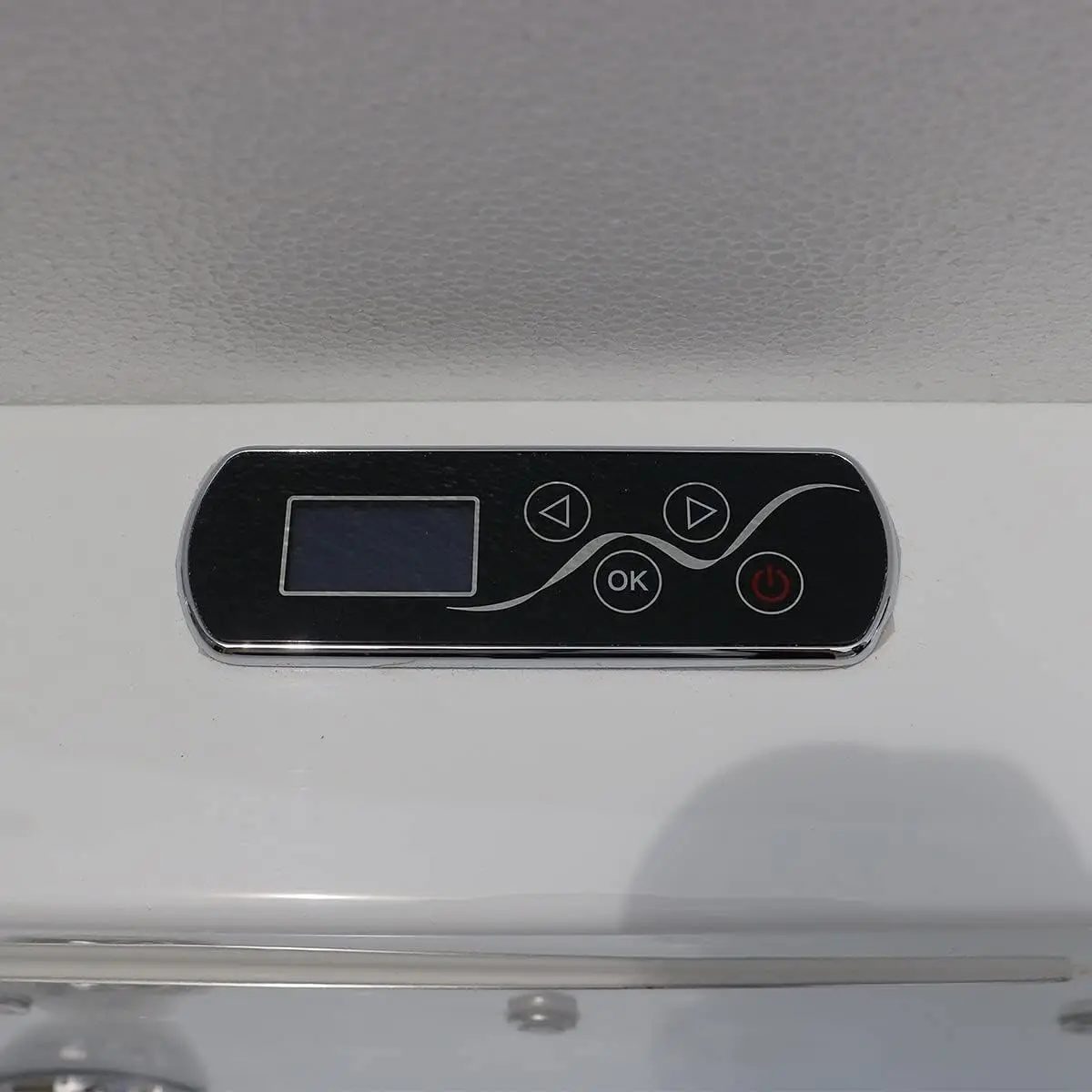 HIGH-END 67 In Waterfall Whirlpool bathtub with Control Panel Heater Radio Speaker Air jets with LED Light (D-DK-Q351N-L)