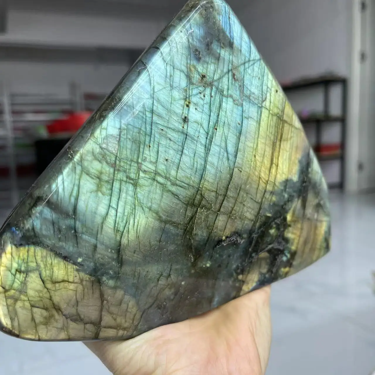 Pretty Natural Crystal Quartz Polished Gemstone Large Labradorite Stone with Blue or Yellow Flashy 5