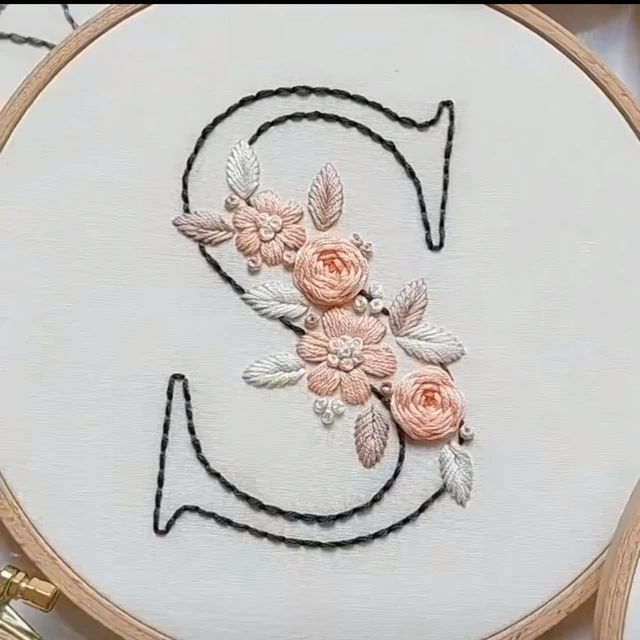 FREEBLOSS Sashiko Set De 3 Piezas De Bordado Sashiko, Juego De Bordado Para Principiantes, Incluye Hilo De Bordar, Agujas, Kit De Costura A Mano De Tela Y Marco Para Adultos