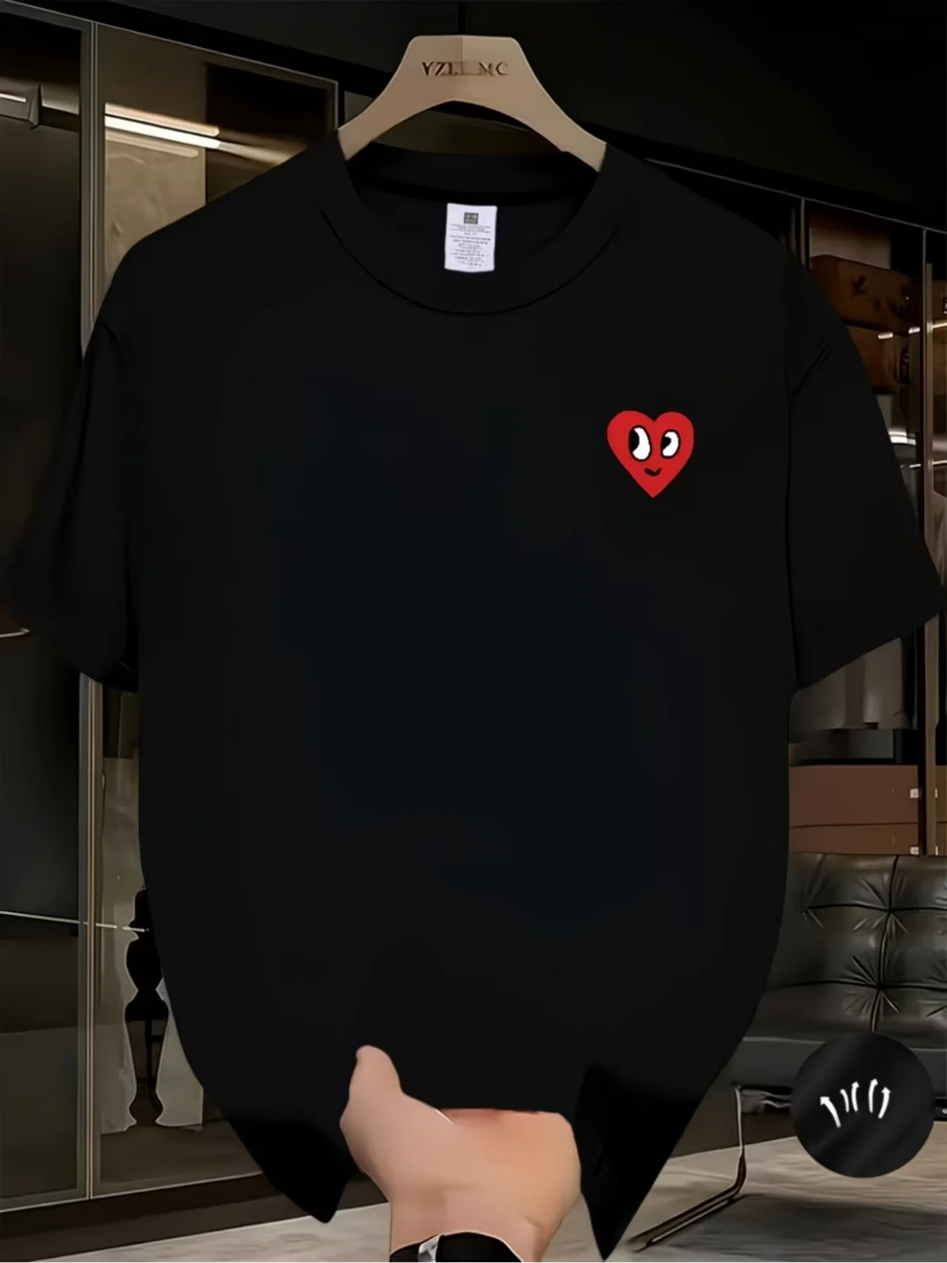 Trendiges Herren-T-Shirt mit lustigem herzförmigen Design, aus 100% Baumwolle, geeignet für den täglichen Gebrauch als Herrenbekleidung.