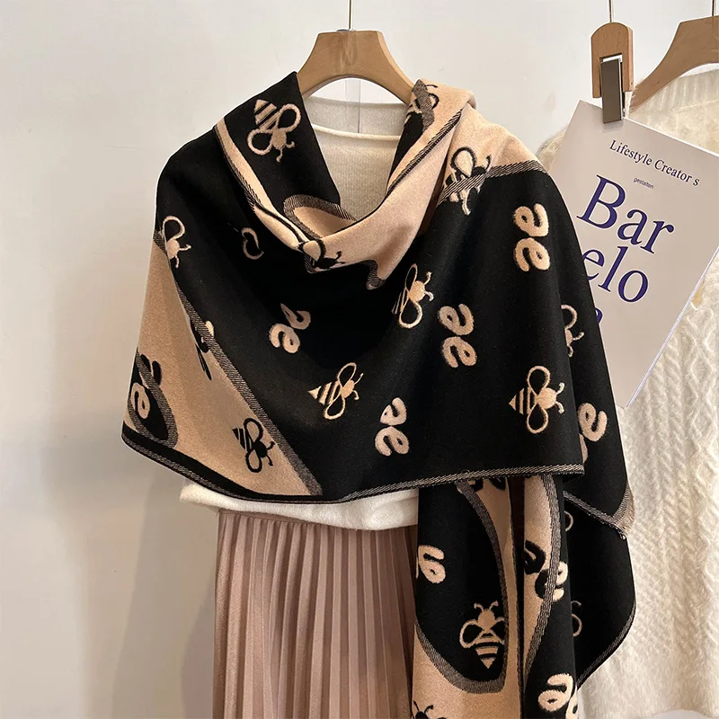 SCARF 180 CM IN BLACK CASHMERE WITH BEE PATTERN 396473 main image 1