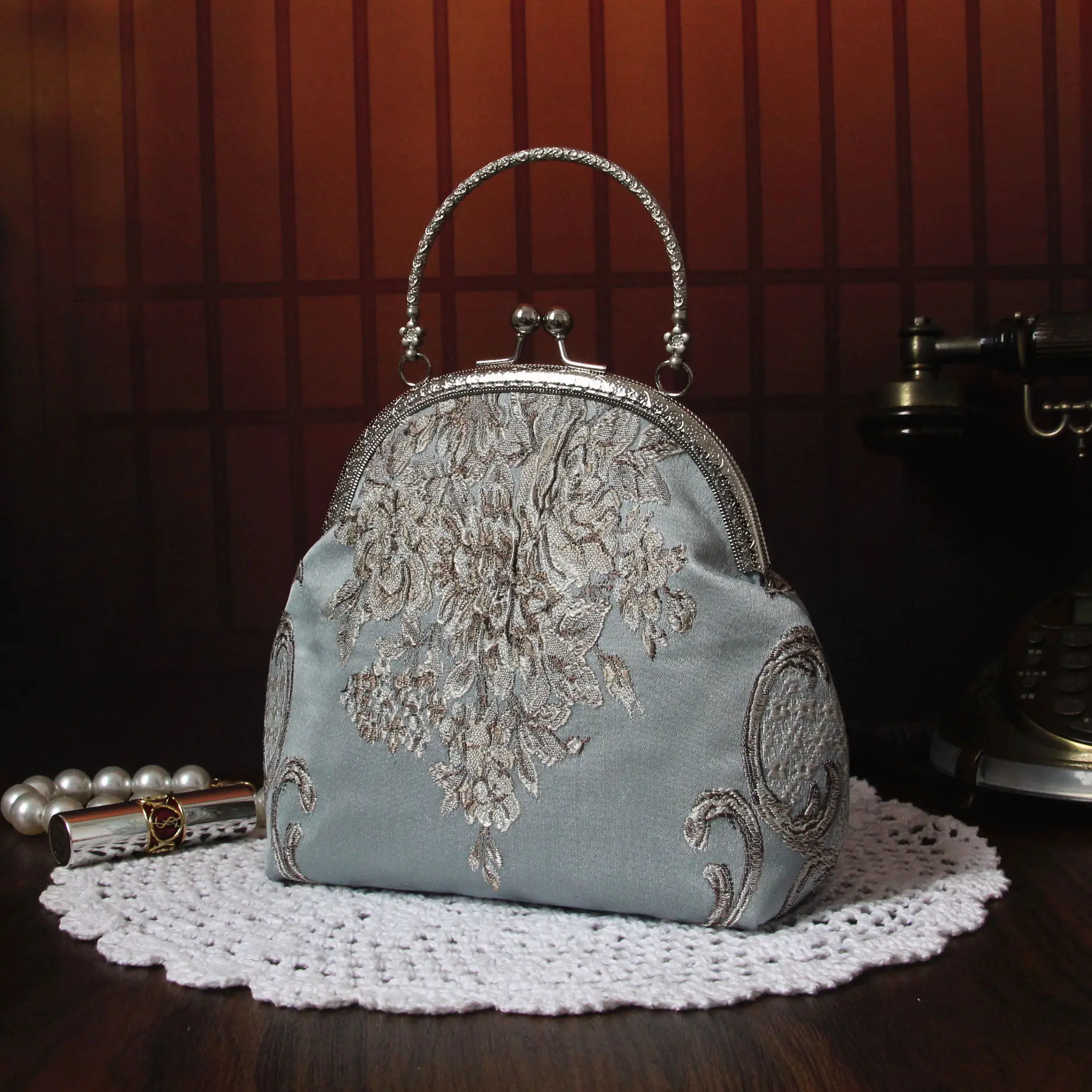 Women handbags Vintage Metal Shell Bag Palace Bags Fringe Tassel Fashion 120CM Chain
