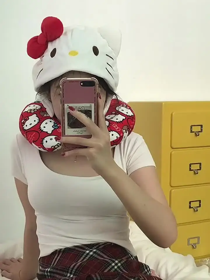 Sanrioハローキティフード付きネックピロー、帽子、カワイイハロー