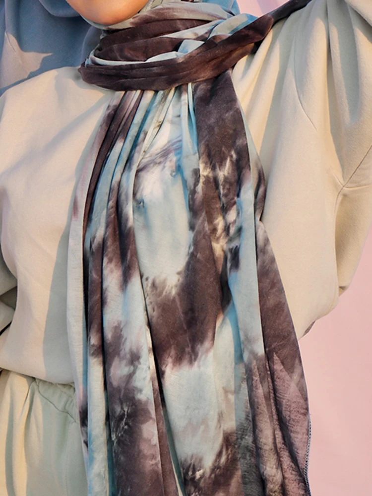 Рисунок 3 - Женский хлопковый шарф с принтом Омбре